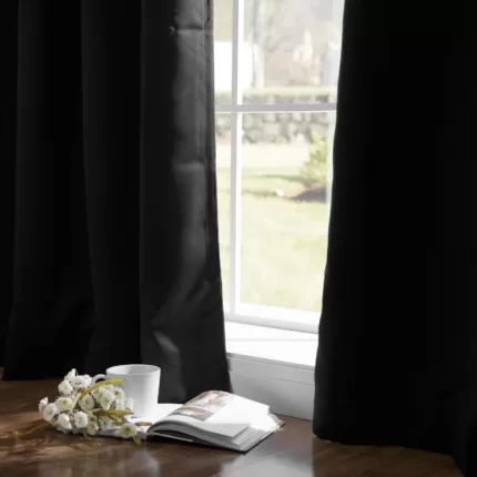 RadiantRendezvous Royal Window Elegance