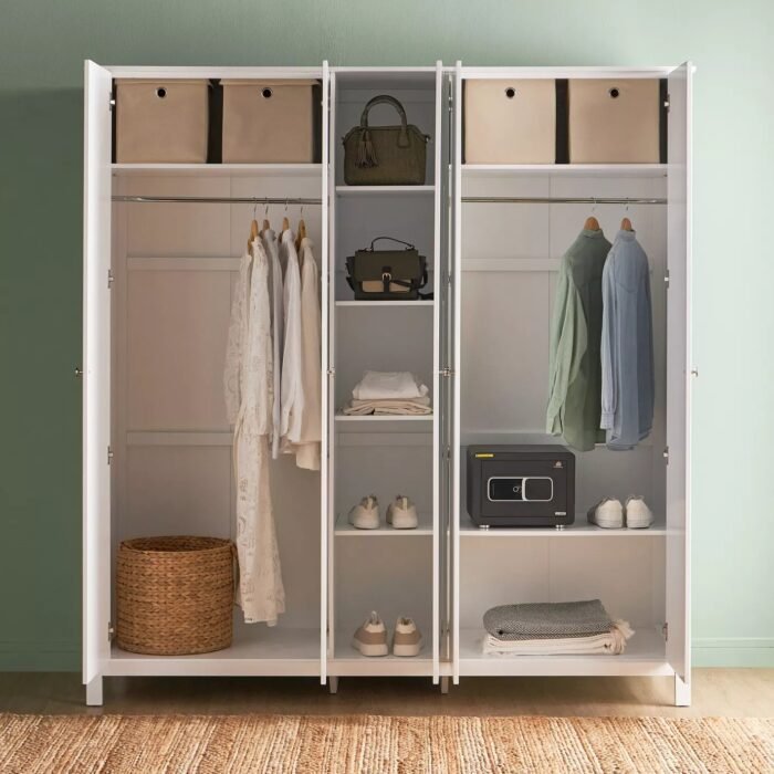 Hermoso Simple Wardrobe