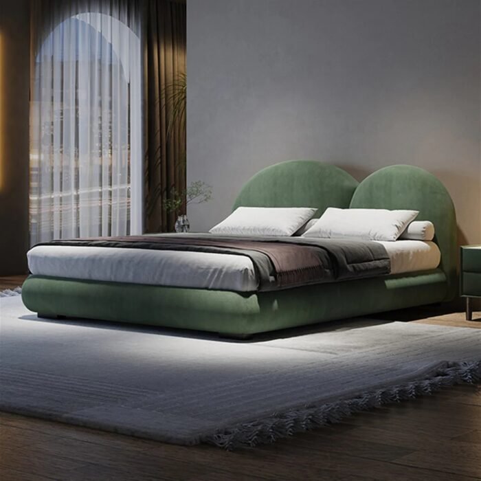 Anita Victoria Bed