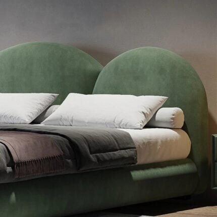 Anita Victoria Bed