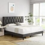 Tufted upholstered Bed