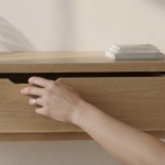 Aura Floating Console Oak Dresser Unit - Image 3